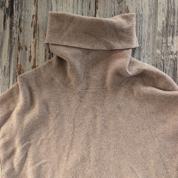 Aritzia Wilfred Rebecca Turtleneck Wool Blend Tan Women's Small - Picture 5 of 8